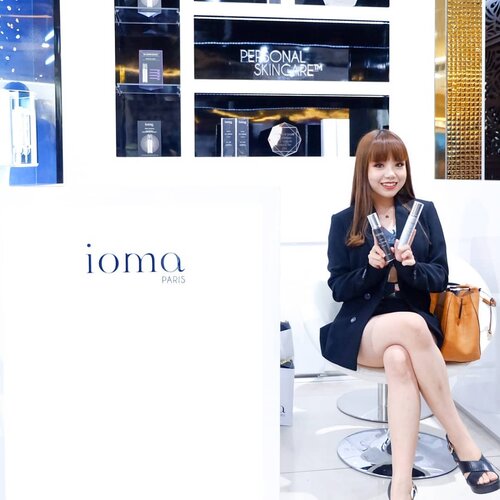 Attended @iomaindonesia Grand Launching today at @jayanatabeauty 💖

Swipe to see the highlights of the event! We had @margenie_mg sharing her one week trial result with @iomaindonesia famous Ma Creme. IOMA has a concept of "personalized skincare", which means that the formula of the product that you got is TOTALLY DIFFERENT from others' 😍 how cool is that?? First, you gotta have your skin checked with their big & modern skin analyzer machine. Then the very honest results will be the key factors determining what will the smart serum injection device put inside your "personalized" Ma Creme. 
So, bye to those friends that are super lazy to bring their own skincare when sleeping over - no, you can't use mine cause it won't suit your skin's needs 😜 now we got legit reasons to reject their request, eh!
.
.
#iomaindonesia 
#clozetteid
#今日のコーディネート 
#コーディネート 
#コーデ
#服
#今日の服
#sbybeautyblogger
#beautyblogger
#今日のファッション 
#ファッション 
#かわいい
#可愛い 
#beautyinfluencer
#styleblogger
#instastyle
#influencersby 
#influencersurabaya 
#influencer
#ioma