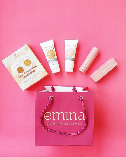 I'm totally loving these whole products from @eminacosmetics 💖 Read my whole review about these products on my personal blog http://flawlesschen.blogspot.co.id/2017/01/review-sponsored-products-by-emina.html or simply click direct link in my bio! 💟 Thank you Emina. #BBBxEminaCosmetics #beautyblogger #ClozetteID