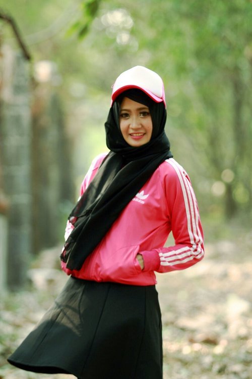 Fashion hijab sporty...