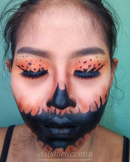 Helloween is coming...Another helloween makeup base on googling Google😁Edisi kunyit kunyitan✌️✌️...@heidianatjahjadi@jaquelicious @mmurwanti @blekribe @getthelookid @nyxcosmetics_indonesia #BeautyHackathonLorealID #NyxCosmeticId#botbnyx #halloweenmakeup #halloween#faceart#clozetteid #indobeautygram #beautybloggerindonesia #pumpkin #love
