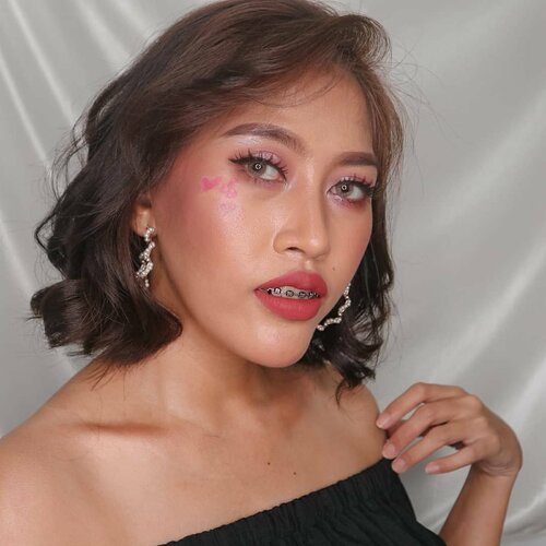 Happy Valentine's Day to you 💜💜

@wardahbeauty foundation n Concealer
@lagirlcosmetics Concealer Espresso
@lookecosmetics Loose Powder
@pixy Highlight and Contour
@mirabellacosmetics Eyeliner Pen
@Revlon Blush on
@focallurebeauty Eye Palette
@beautycreations.cosmetics Highlighter
@officialhanasui 04 Chic
.
.
.
#clozetteid #socobeautynetwork #tutorialmakeupcantik #tutorialmakeup #cchannelbeautyid #makeuplook #makeuplooks #makeupnatural #makeuplokal #makeuptutorial #makeup #ragamkecantikan #tampilcantik #100daymakeupchallenge #indobeautygram #cchannelbeautyid #makeupmurah #makeuptransisi #makeupchallenge #lfl #fff #valentinemakeup #bvcmember #jakartabeautyblogger