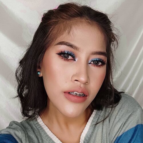 Pic of KTP CHALLENGE
@revlonid Foundatolion 240 Medium
@lagirlindonesia  Contour Cream Coffee
@sahabatmarina Press Powder 14 Natural
@urbandecaycosmetics Beached Eyeshadow Palette
@maybelline Eyeliner & Mascara
@revlon Blush on On The Town Red
@viva.cosmetics Eyebrow Pencil Brown
@officialhanasui Lip Cream 07 Spark
. 
. 
. 
𝐈𝐧𝐬𝐭𝐚𝐠𝐫𝐚𝐦 : @Itsmedevonn
𝐘𝐨𝐮𝐭𝐮𝐛𝐞 : Itsmedevonn (𝐋𝐢𝐧𝐤 𝐨𝐧 𝐁𝐢𝐨)
𝐓𝐢𝐤𝐭𝐨𝐤 : Itsmedevonn
.
.
#clozetteid #indobeautysquad #indobeautygram #indobeautyvlogger @beautybloggerindonesia #beautybloggerindonesia @jakartabeautyblogger #bunnyneedsmakeup @beautycollab.id #beautycollabid @100daysofmakeup #100daysofmakeup #makeuplipsync #transformationmakeuplook #100dayofmakeup #challengemakeup💄 #50smakeuplook #makeuplipsync #50smakeup #ragamkecantikan #tutorialmakeup #makeuplipsync #cchannelbeautyid #transformationmakeup #makeuptransformations #makeuptransformation #transformationmakeup #transformationmakeuplook #aghitsvideo #aghitsvids #flower #flowerfacepaint #makeup #facepaint #jakartabeautyblogger