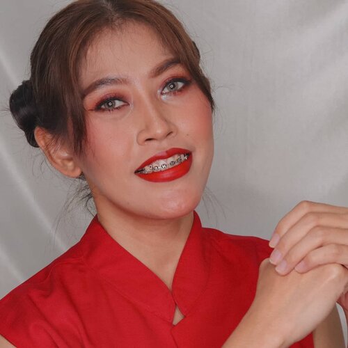 Gong xi fa cai 2021🐂
@lookecosmetics BB Cushion Clio
@pixycosmetics twin blush 01
@pixycosmetics contour
@lookecosmetics loose powder tera
@nyxcosmetics_indonesia eyeshadow
@makeoverid blush on  03
@getthelookid 113 I Dont as liner and lip
@maybelline Mascara the falsies lash lift
.
.
.
#clozetteid #imlek2021 #makeupimlek #cnymakeup #chinesemakeup #gongxifacai #jakartabeautyblogger #tutorialmakeupcantik #tutorialmakeup #cchannelbeautyid #makeuplook #makeuplooks #makeupnatural #makeuplokal #makeuptutorial #makeup #ragamkecantikan #tampilcantik #100daymakeupchallenge #indobeautygram