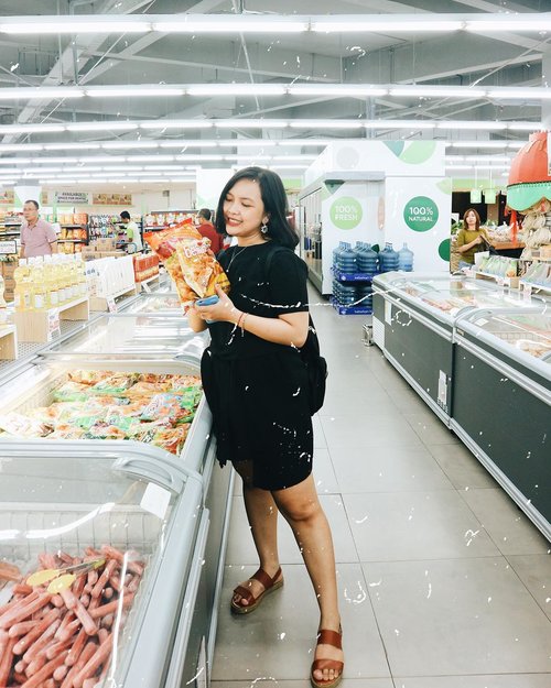There are many other things
that you don’t know about me; I love grocery shopping, I dislike smooth talker, I hate instant noodles, I don’t get cold easily, I can do pilates, I used to be a basketball player and I like you
.
.
.
#lifequotes #smoothtalk #myidisgangnambeauty #clozetteid #groceryshopping