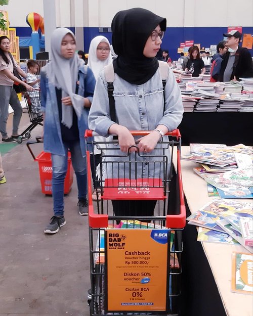 Kegalauan mau beli buku yg mana @bbwbooks_id..Partone#clozetteid #bbw2019 #fotodibbwjakarta2019