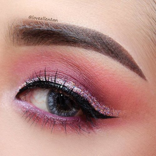 Happy New Year All 🎉💞😘👏🎊 Detail look from Simply Glam New Year Eye Makeup😍😍💕✨ Eyeshadow @morphebrushes 35C PaletteRanee loose eyeshadow in pinkBase @nyxcosmetics  Jumbo Eye Pencil@maybelline  The Magnum VE Mascara + Hyper glossy EyelinerEyelash @deyekoid Cherry BelleSoftlens Dream Color Ice Grey @softlensqueenI mix all my glitter and pigment.. random colour to make glam effect 😁😁😄It's quite simply but look pretty and sparkling in real life 😆😂😂 #morphebrushes #eotd #maya_mia_y  #hudabeauty #vegas_nay  #clozetteid  #litcosmetics #eyeart #wakeupmakeup #eyelash #makeuplover #anastasiabrows #makeupartist #sugarpill #dressyourface #motivescosmetics #makeupaddict #makeupgeek #amazingmakeupart #anastasiabeverlyhills #undiscovered_muas #asianeyes #motd #nyxcosmetics #newyear2016#belajarmakeup #makeupjunkie