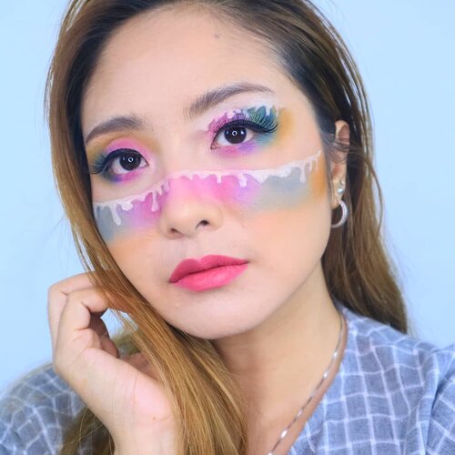 Dripping 🌈 😍.#fdbeauty #clozetteid #universalhairandmakeup #uhmvideo #ivgbeauty #makeupclips #fiercesociety #tampilcantik #wakeupandmakeup #makeuptips #indobeautygram #makeupaddict #amazingmakeupart #lucinda212 #undiscovered_muas #indovidgram #makeupvideo #lagirlindonesia #discover_muas #beautyguruindonesia #beautygram #beautybloggerindonesia #muablora #eotd #discovervideos #nyxcosmeticsid #maccosmetics #glammakeup #morphe