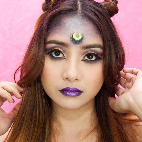 Luna is here😻😻 Miaawww... Easy halloween makeup tutorial is up on my youtube channel : LOVEELLENTAN 💕 or simply click linm on my bio.. Luna Sailor Moon vs Cheshire Luna💀
Hope u like it😘😘
Please like & subscribe yahhh💜

#halloweenmakeup  #sfxmakeup #specialeffectsmakeup #hudabeauty #clozetteid  #lucinda212 #fdbeauty #eyeshadow #motdindo  #nyxcosmetics #lookamillion #makeuplover #wakeupandmakeup #nyxcosmetics #motivescosmetics #makeupaddict #makeupgeek #amazingmakeupart #anastasiabeverlyhills #belajarmakeup #motd #trendycreativity #jordanhanz #tutorialmakeup #eotd #indovidgram #indobeautygram #ibvsfx