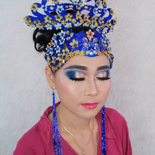 Detail makeup for @risya_larisshop💝
 Bold makeup for Barongan fashion show 👹

Acc by @su_three_utomo

#morphebrushes #eotd #maya_mia_y  #hudabeauty #fdbeauty #clozetteid  #makeupartistsemarang #eyeshadow #eyelash #anastasiabeverlyhills #potd #lookamillion #motdindo #tutorialmakeup #bhcosmetics #nyxcosmetics #dressyourface #motivescosmetics #makeupaddict #makeupgeek  #amazingmakeupart #muajakarta #fotdibb #wakeupmakeup
#mua #trendycreativity #fotd #makeupartistjakarta #belajarmakeup