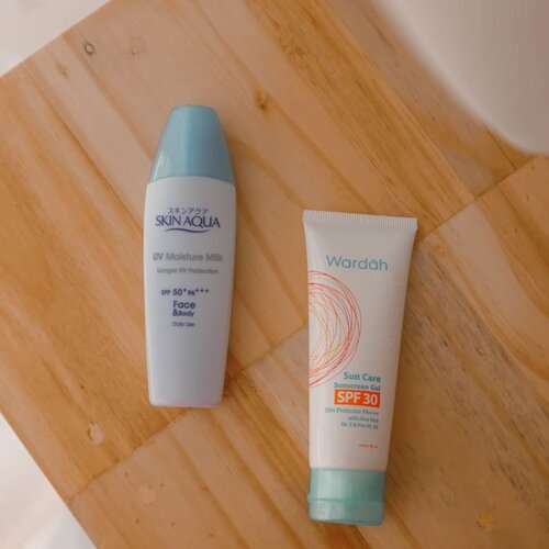 Sorryyy, gotta skip today's #blogpost (but u can still check another at www.yoursundaypills.com) cause yesterday was too much for me. I suppose to battle both of this product to see which one is better or just their entire performance and unfortunately I just gotta postponed until next week.⠀⠀⠀⠀⠀⠀⠀⠀⠀⠀⠀⠀⠀⠀⠀⠀⠀⠀Howeveeeeer, I'm just gonna put your thoughts about this product in my blog. So if you have any opinion, question, and maybe some facts pleaseee write it down below so I can make it onto my writing <3⠀⠀⠀⠀⠀⠀⠀⠀⠀⠀⠀⠀⠀⠀⠀⠀⠀⠀#clozetteid #yoursundaypills