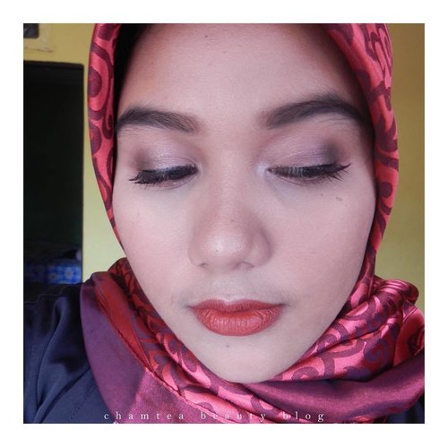 First ever collaboration with my blog mates @beautiesquad doing #HolidayInspired makeup look. My Inspiration is soft eye lil bit smokey with intense red lips. ✨For the eyes I'm using @purbasari_indonesia #DailySeries no 03 and for the lips using @revlonid Matte Lipstick no. 007 in the red. 
Find out how I get this look by click the link in my bio! 
Btw, this is my first time doing full makeup so please just bare with me, K? .
.
.
.
.
#beautiesquad #makeupchallenge #holidayinspired #holidaylook #holidaymakeuplook #newyearsmakeup #newyearsinspired #clozetteid #beauty #makeup #intenselip #softsmokeyeyes #bloggerindonesia #blogger #beautyblogger #indonesianbeautyblogger #bloggerindo #motdbyrani #chamteabeautyblog