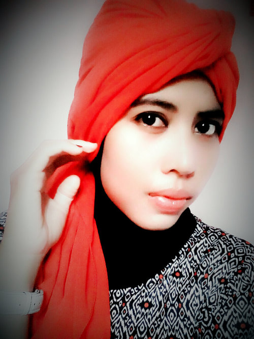 straight face on hijab 