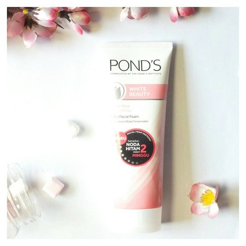 POND'S White Beauty Facial Foam with Vitamin B3+ dan 12HSA, facial foam pertama yang samarkan noda hitam di luar dan dalam kulit. Get ready for pinky rhythm 🍁🌸
.
.
.
.
#clozetteid #pondsindonesia #jemmaclass #beauty #blogger #indonesianfemalebloggers #bloggerperempuan #ponds #new #skincare