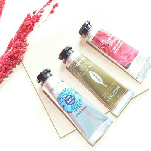 Creme Mains
.
.
.
.
#clozette #clozetteid #LOccitane #handcream #perfumeone #beauty #skincare #flatlay #