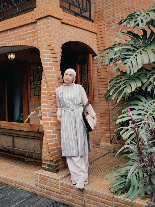 mejelajahi cafe di daerah depok, namanya cafe joglo dan ternyata spot ini lucu banget buat foto OOTD