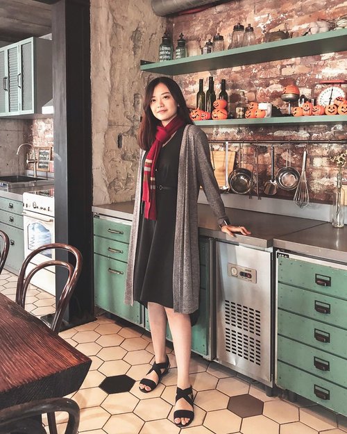 Harry Potter vibes 🔮⚡️Can you guess which Hogwarts house would I be in?...#jessicaalicias #JessiJalanJalan #clozetteid #seoul #c27cheesecakeandcoffee