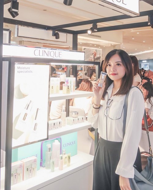 After being MIA from the beauty world for a while, I had fun with @cliniqueindonesia last friday ✨ got to try their newest foundation “Even Better Refresh” #MySkinButEvenBetter and makeup demo from @gelangelicca ☺️.As you guys know, I live in Bali now. That’s why I’m glad I got the chance to attend an event, and meet a lot of my friends when I’m in Surabaya for only a few days. Thank you and I’ll be back soon ✨...#cliniqueindonesia #evenbetterrefresh #jessicaalicias #collabwithjessica #sbybeautyblogger #clozetteid