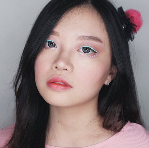 [SWIPE!]Do you remember my previous post, when I attend the @absolutenewyork_id Cotton Candy Liners Launching?Here’s my makeup look using two colors of the Cotton Candy Liners, “Mint Chip” (mint) and Fairy Floss” (pink) 💙💖 It’s rather simple but definitely eye-catching ✨.I love how the liners are so easy to apply, super pigmented and long-lasting. It lasted a whole day on my eyes without smudging. Definitely something that I would recommend for anyone who likes bright-colored eyeliners 💕...#jessicaalicias #jessicaaliciasmakeup #clozetteid#absolutenewyorksurabaya #makeupunited #cottoncandyliners  #sbybeautyblogger #sbbxabsolutenewyork #sbbxabsolutenewyorkcandyliners #absolutelyeyecandy