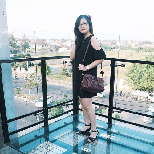 Event report about @sbybeautyblogger's 1st anniversary is up on my blog! 💖
Please check out •JessicaAlicia.com• or click the link on my bio to read it ☺️
.
📷 by ce @shelvi0320 😙
.
.
.
#sbybeautyblogger #sbb1stanniversary #sbbturning1 #sbbcelebration #sbbanniversary #jessicaalicias #jessicaaliciasevent #clozetteid #beautyblogger