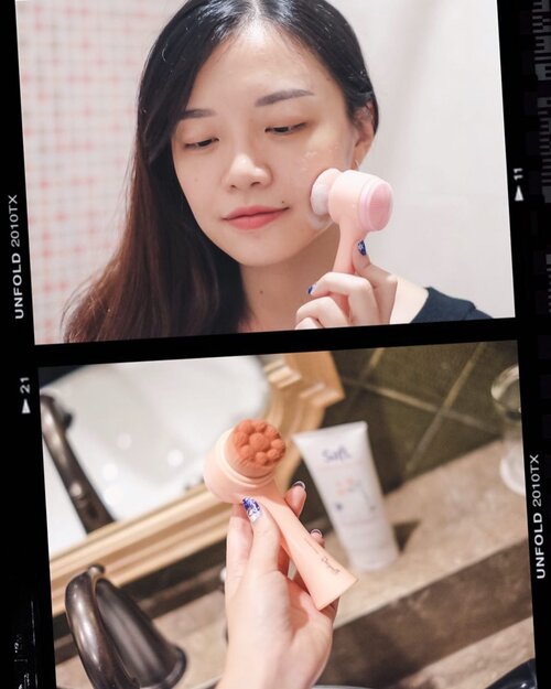 Lately I’ve been loving this Clean Pink Brush from @jacquelle_official 💕.Ini facial brush yang dipakai buat cuci muka, supaya wajah lebih bersih dan bebas dari sisa kotoran/makeup! Brush ini ada dua sisi, bulu brush halus untuk sehari-hari, yang cara pakainya tinggal digosok lembut dengan sabun wajah. Sisi satunya kayak silicone brush gitu untuk lebih deep cleansing pori-pori dan exfoliate..Aku suka banget nih, soalnya memang lebih bersih dibandingin pakai jari aja, terutama kalau habis pakai makeup berat seharian, aku memastikan wajah 100% bersih sebelum lanjut ke skincare selanjutnya 😊....#BBB3rdAnniversary #BaliBeautyBlogger #BBBevent #BBBXJACQUELLE #jessicaalicias #FavoritJessi #clozetteid