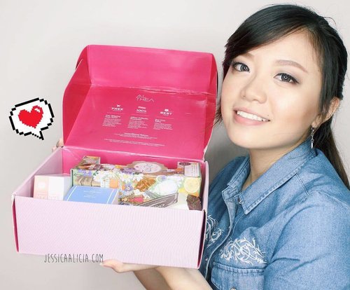 Heya! I'm back again with a new blogpost. As you know, I love korean makeup/skincare products. This time, I'm unboxing "Must Have Box" from @altheakorea 💞 it has 7 full-size products, one of them is Laneige Peeling Mask that I LOVE so much since it does wonders on my skin.
.
Curious on the other products inside? Check out my blog
JESSICAALICIA.COM
Or direct link on my bio 💎
.
You can download Althea App from App Store or Google Play and buy other boxes like this one, with really affordable price!
.
.
.
#sbbxaltheabox #altheakorea #sbybeautyblogger #musthavebox #althea #clozetteid #jessicaalicias #jessicaaliciasreview #jessicaaliciasfaves #altheaindonesia