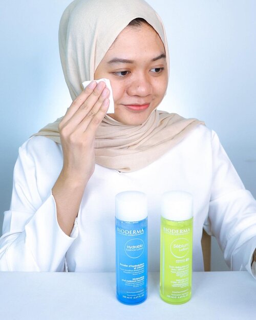 Selama puasa ngerasa nggak sih kulit jadi lebih kering dari biasanya? Padahal kulitku kombinasi loh. Tandanya kulit mengalami dehidrasi. Makanya butuh banget skincare yang melembapkan kulit dengan optimal. Nah aku pakai produk @bioderma_Indonesia #BoostYourGlow untuk nyelamatin kulit saat dehidrasi parah karena puasa.

Jadi ada 2 produk #BoostYourGlow yaitu Bioderma Hydrabio Essence Lotion untuk kulit kering dan Bioderma Sebium Lotion untuk kulit combination to oily/ acne prone. Kandungan Glycerin, Niacinamide dan Salicylic Acid bisa bikin kulit balik ke keadaan normalnya dan kelihatan glowing sehat. Teksturnya ringan, hypoallergenic dan non comedogenic. Aku pakai dua-duanya menyesuaikan ke kondisi kulitku. Kulit sensitifku nggak rewel pakai ini. Penyelamat banget 🥺💕

Reviewnya udah bisa dibaca di blogku ya.
Ada foto before-after pemakaian juga
👉https://www.gadzotica.com/2021/04/review-bioderma-sebium-lotion-dan-hydrabio-lotion.html
(Link di bio)

Buat kamu yang pengen nyobain produknya, visit Bioderma Official Store di Shopee ya.

bit.ly/HydrabioLotion
bit.ly/SebiumLotion

@clozetteid @bioderma_Indonesia
#Bioderma #BiodermaIndonesia #BoostYourGlow #SebiumLotion #HydrabioEssenceLotion #BiodermaXClozetteIDReview #ClozetteID #beauty #skincare #beautybloggerid #gadzoticareview