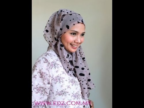 Tutorial Hijab - Cara Pakai Jilbab Shawl Selendang by Hana Tajima - YouTube