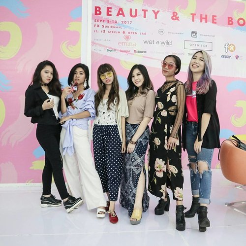 Today attending Opening of @trovemarket : Entrepreneur Talkshow with beautiful ladies who will share their views about "Beauty and the Boss"
. . . 
#OpeningTroveMarket #trovemarketvol3