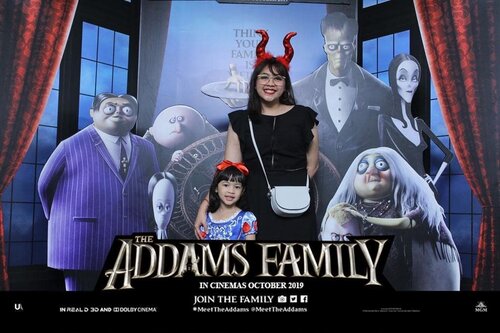 Mother-daughter movie date 👩‍👧🖤❤.#MeetTheAddams #TheAddamsFamilyxCID  #ClozetteID