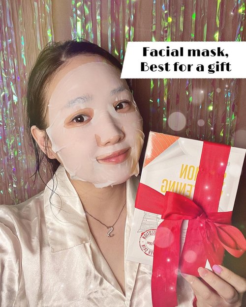 [SAVE IT] 가격착하고 퀄리티 높은, 선물하기 딱 좋은 마스크팩!Are you looking for the special or meaningful gift 🎁? Let onni introduces one product for the best gift!Why do i say it's best gift?Because everyone need skincare items and It contains good quality ingredients such as salmon DNA, formula of niacinamide, adenosine with affordable price!What's good for?(Foreverskin whitening)- Whitening efficacy- maintain smooth and fresh skin- with anti-wrinkle efficacy- skin elasticity and healthy, firm skin.Give this best item to your girlfriend, wife, mom or yourself 😉🎁Want to shop, click link in bio! Let me share the link ✨#soyanreviews #foreverskin #foreverskincare