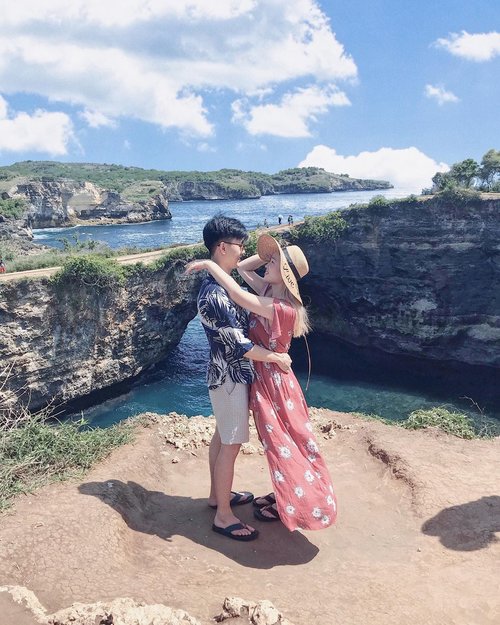 Sky is blue, scenery is awesome, our love is on the air💜It’s really Bali mood huh?👀🏝-그림처럼 예술이지만 정~~말 더웠던 곳, 누사페니다아아아!!-#sohanexplore#balimood