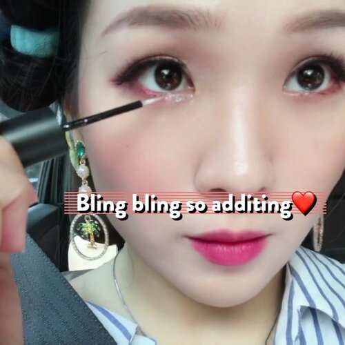 Are you fans of twinkles??✨✨YES I AM!!!Here is the tips for how to glowing and bling bling on your makeup 💄 -MUST HAVE ITEMS• @3ce_official switch double note• @beccacosmetics champagne pop#clozetteid