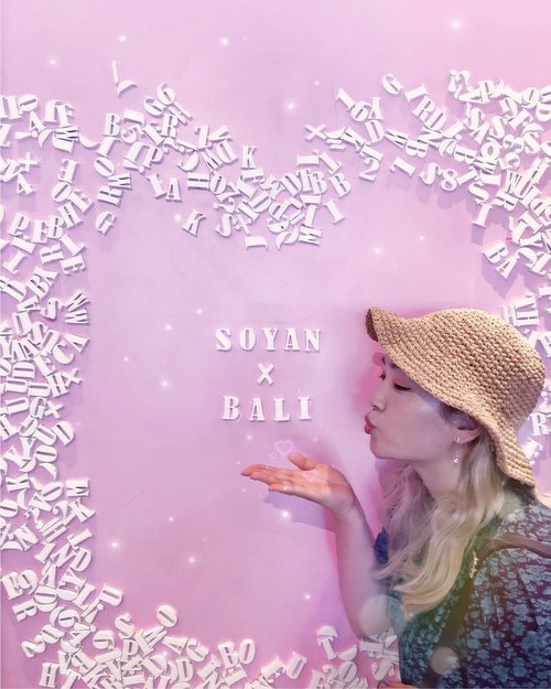 🏝Korean onnie in Magical Place “BALI”🦄-Photoshoot in @kyndcommunity creamery ice cream shop! You can customize letters on this wall⭐️🤟🏼-#balicafe #kyndcreamery