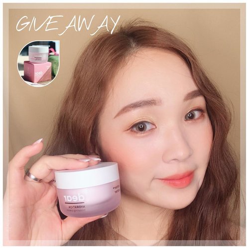 [GIVEAWAY TIME]It’s Onnie’s giveway time!Looking for long-lasting hydration? Then you need this ultra-hydrating and innovative boosting cream to rejuvenate and restore skin. This cream is infused with mint, basil, and neem leaf extracts to effectively lock in moisture and protect the skin from external stressors like pollution. It also imparts a long-lasting glow and makes skin dewier, softer, and smoother, prepping it for makeup application.-How to get this awesome product?1.Follow me @sso__yan 2.Like this photo3.Comment and tag 3 friends with hashtag #ssoyangiveaway (private account ❌)-Winner will get 1 Banila co dear hydration balancing moisturizer, 1 Travel kit(toner + boosting cream)-Close on October 10! I will announce winner day after on my INSTASTORY and this post.GOOD LUCK GUYS❤️❤️#taeyeonpick #banilaco #giveaway #clozetteid