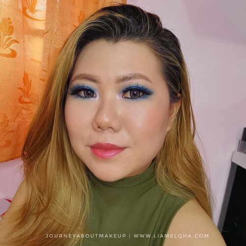 Sebelum rambut berubah warna. 😊Sempet bikin makeup look yang terinspirasi oleh warna Pantone 2020, yaitu #classicblue. Produk yang dipake:- Foundation pake @madame. gie bb foundation - denude- @fanbocosmetics Acne Solution Loose Powder -Translucent- Bronzer, Blush On, Highlighter pake @esqacosmetics The Goddess Cheek Palette - Aphrodite- Alis pake @maybelline define and blended brow pencil- Eyeshadow pake @beautyglazed Neptune and Jupiter eyeshadow palette - Eyeliner @otwoocosmetics- Lips @indoganic_official Lip and Cheek Crayon Natural NudePictorialnya ada di blog tuh, penasaran ga? Penasaran dong, pwisss. Hahaha. Link di bio deh pokoknya.#JourneyAboutMakeup #liamelqhadotcom #ClozetteID @Clozetteid #Beautiesquad @beautiesquad #KBBVmember @kbbvindo #kbbvfeatured #IndonesianFemaleBloggers @femalebloggersid #BloggerPerempuan @bloggerperempuan #batambeautyblogger #jakartabeautyblogger @jakartabeautyblogger #jbbfeatured #liamelqhamotd #liamelqhaeotd #liamelqhatuts #Pantone2020