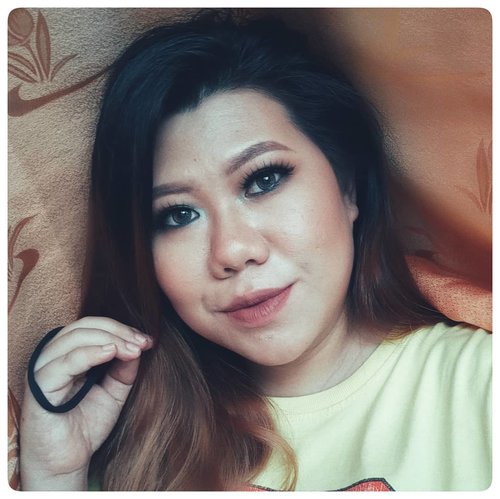 Playing with some easy basic instant filter.

#pregnantmakeup #liamelqhadotcom #JourneyAboutMakeup #bloggingmom #BloggerPerempuan #Beautiesquad #KEB #KumpulanEmakBlogger #ClozetteID #IndonesiaFemaleBlogger #SociollaBlogger #KBBVmember #batambeautyblogger  #indonesiabeautyblogger #beautybloggerindonesia #setterspace #beautyjunkie #beautyenthusiast #makeupjunkie #makeupenthusiast