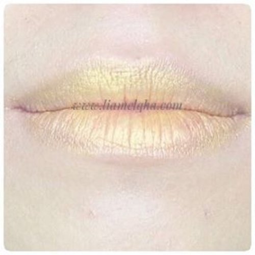 *Gold Lips*
•
March collaboration with @beautiesquad X @inezcosmetics . Element Inspired Make Up Challenge post is up on my blog www.liamelqha.com or search bit.ly/INEZ1-liamelqha. •
#blog #liamelqhadotcom #journeyaboutmakeup #blogging #blogger #bloggingmom #bloggerperempuan #beautiesquad #keb #kumpulanemakblogger #clozetteid #indonesiafemaleblogger #beautyblogger #batambeautyblogger #batamblogger #indonesiabeautyblogger #review #tips #tutorial #beautyjunkie #beautyenthusiast #makeupjunkie #makeupenthusiast #beautiesquad #InezCosmetics #BeautiesquadxInez #elementinspired #earthINSPIRED