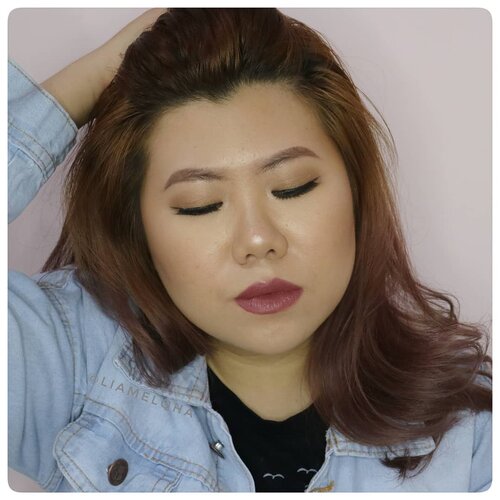 Ga punya stok foto baru. Adanya stok lama. Ya udahlah yah daripada nggak ada yg di upload.•Tapi blog #JourneyAboutMakeup #liamelqhadotcom tetap terupdate kok. Jangan lupa mampir yah.•#ClozetteID