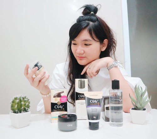 Officially UP on my blog! First time Skincare Review ft Olay Total Effects 7 in One! Thank you @clozetteid for the chance to try this products, I'm so in loveee with them ❤️❤️ (link on my profile)
.
.
.
#ClozetteID #OlayMoment #ClozetteIDxOlay #ClozetteIDxOlayMoment #skincare #review #blogger