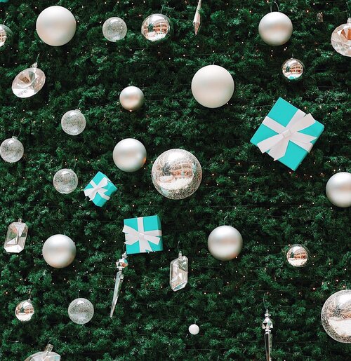 Christmas is finally here! May your Christmas be filled with moments of fun and laughter with the ones you love! Merry Christmas ✨✨#merrychristmas ......#clozetteid #ootd #ootdindo #lookbook #lookbookindonesia #lifestyleblogger #fashion #blogger #fashionblogger #wiwt #potd #vscocam #eosm10 #lovelife #instagood #streetstyle #potd #eosmdiaries #ggrep #ggrepstyle #cgstreetstyle #streetfashion #setterspace