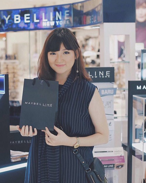 From yesterday, after makeover by @maybelline! Thank you for the magic hands and also the products! ❤️❤️
.
.
.
#maybelline #makeup #pomeloxmaybelline #clozetteid #ootd #lifestyleblogger #fashion #blogger #fashionblogger #wiwt #potd #vscocam #eosm10 #lovelife #instagood #streetstyle #potd #eosmdiaries #ggrep #ggrepstyle #streetstyle #cgstreetstyle #LYKEambassador #weLYKEit #whatweLYKE #LYKEootd #LYKE #beautynesiaid #beautynesiamember #Charisceleb