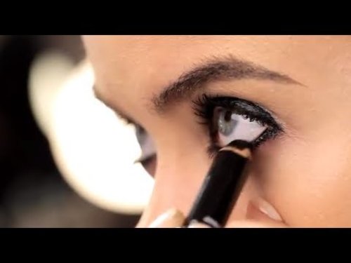 How To Wear Black Eye Makeup: Smoky Liner - YouTube