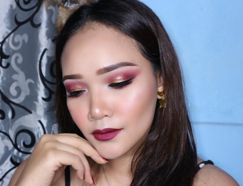 if makeup makes you happy, paint your whole face, cake it, blend it til your arms fall off and forget what anyone else says 💋
.
.
.
.
#motd #makeupoftheday #art #mua #muajakarta #muaindonesia #makeup #makeupartist #selfie #girl #indobeautyblogger #beautyblogger #beauty #blogger #indobeautygram #beautybloggerindonesia #youtuber #youtuberindonesia #lagirlcosmetics #makeupwisuda #makeuprevolution #wakeupmakeup #vegasnay #mymakeup #muaawesome #beautybloggerindonesia #lakmemakeup #dailymakeup #clozetteID