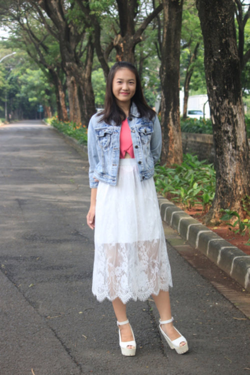 Dolled up with lace skirt and denim jacket 💝