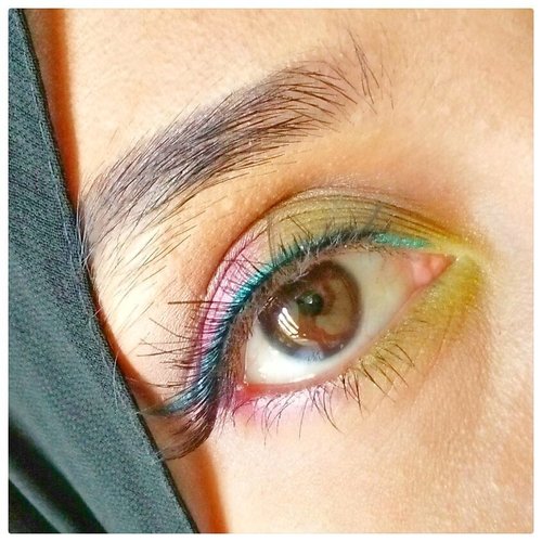 Gud mowning, everyone

On ma eyes :
@inezcosmetics Natural Color eyeshadow palette
@inezcosmetics liquid eyeliner warna parsley
@beautelash eyelash tipe lupa
@inezcosmetics eyeshadow lagi, warna Charcoal Black buat alis

Palet & eyeliner Inez udah ada reviewnya di #JurnalSaya 
#EOTD
#clozetteid 
#clozetter
#IndonesianBeautyBlogger
#Beautiesquad 
#lovelocal
#localbeauty
#lashesaddict