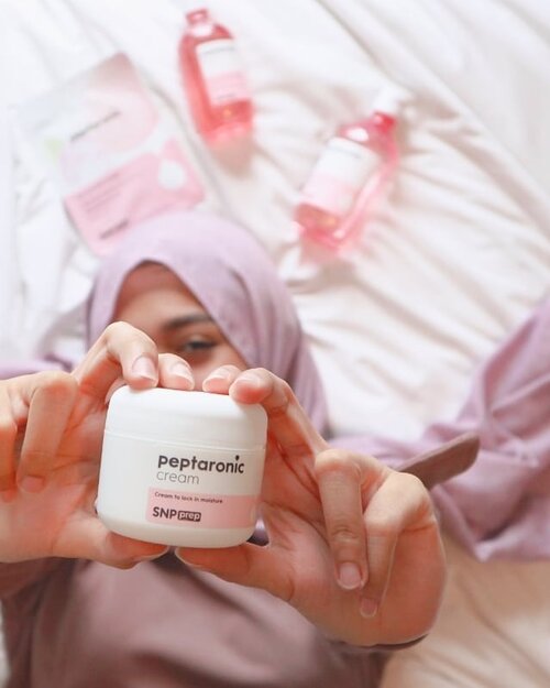 Rangkaian skincare dengan kandungan peptides paling affordable! SNP Prep Peptaronic. Review ada di #JurnalSaya, link di bio.---#ClozetteID #skincareblogger #kbeauty #beautiesquad