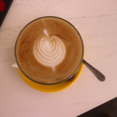 Friday yet I still need coffee.⠀⠀⠀⠀⠀⠀⠀⠀⠀#ngopibarengvirly⠀⠀⠀⠀⠀⠀⠀⠀⠀⠀⠀⠀⠀⠀⠀⠀⠀⠀#clozetteid #coffeeaddict #latteart #ngopidisemarang