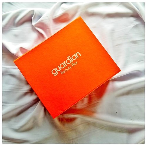 Boxnya gede dan berat.
Penasaran? 
#guardianbeautybox 
#yukkeguardian 
#clozetteid 
#clozetter