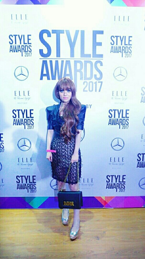 attending Style Awards 2017 @elleindonesia @eventionslive @mercedesbenzid thank you for having me 💕
my outfit from @nine.arts 💋