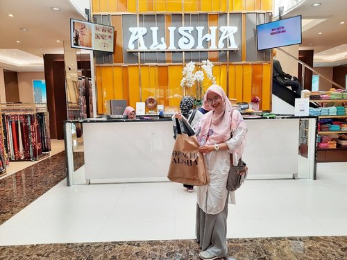 Alisha Fancy Shop Wisata Belanja Kekinian di Bandung